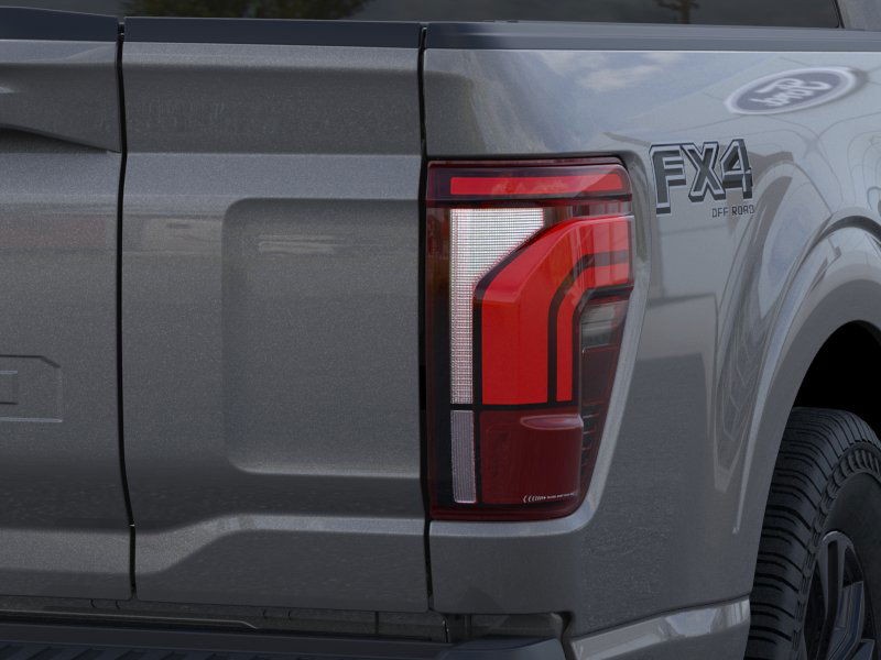 Ford F-150 Vehicle Full-screen Gallery Image 21
