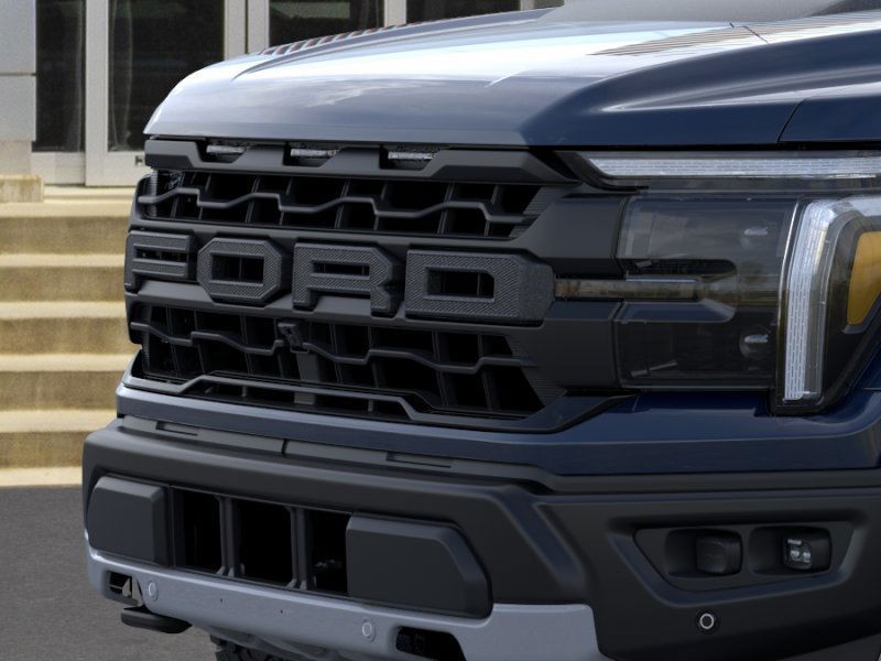 Ford F-150 Vehicle Full-screen Gallery Image 17