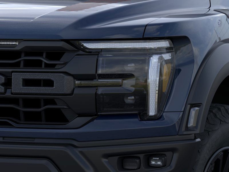Ford F-150 Vehicle Full-screen Gallery Image 18