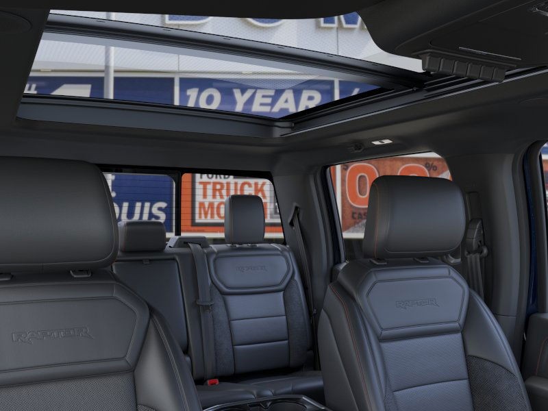 Ford F-150 Vehicle Full-screen Gallery Image 22