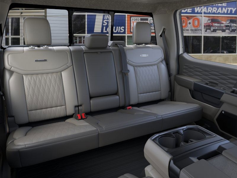 Ford F-150 Vehicle Full-screen Gallery Image 11