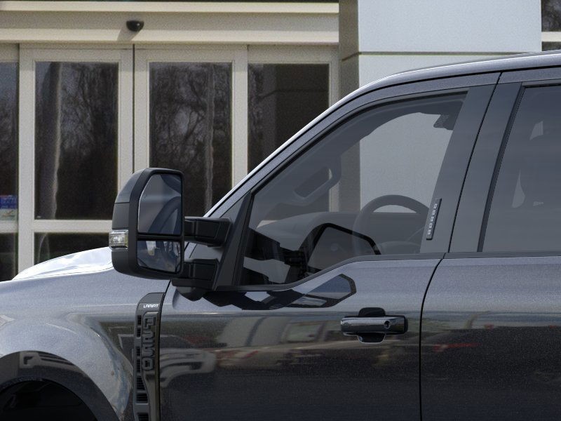 Ford Super Duty F-250 SRW Vehicle Full-screen Gallery Image 20