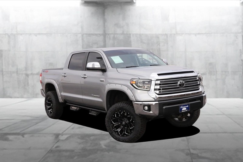 Toyota Tundra 4WD Vehicle Image 02