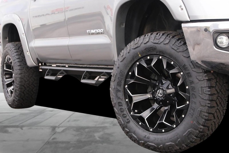 Toyota Tundra 4WD Vehicle Image 03