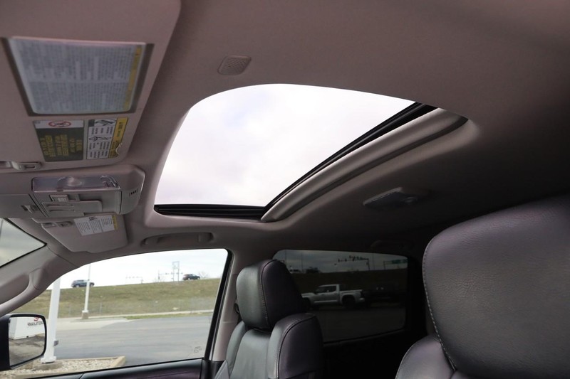 Toyota Tundra 4WD Vehicle Image 07