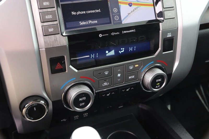 Toyota Tundra 4WD Vehicle Image 17