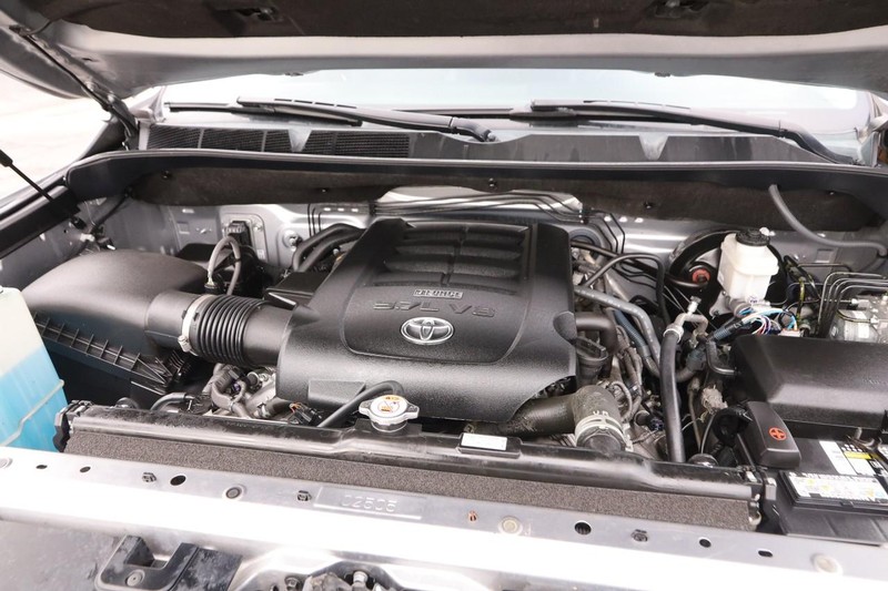Toyota Tundra 4WD Vehicle Image 20