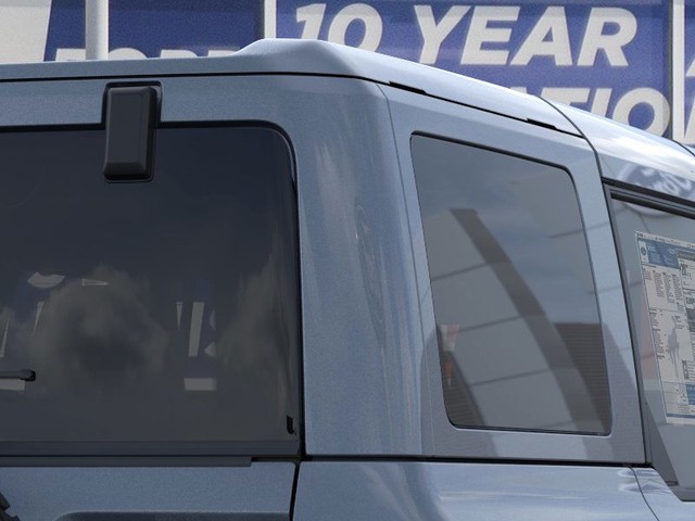 Ford Bronco Vehicle Full-screen Gallery Image 25