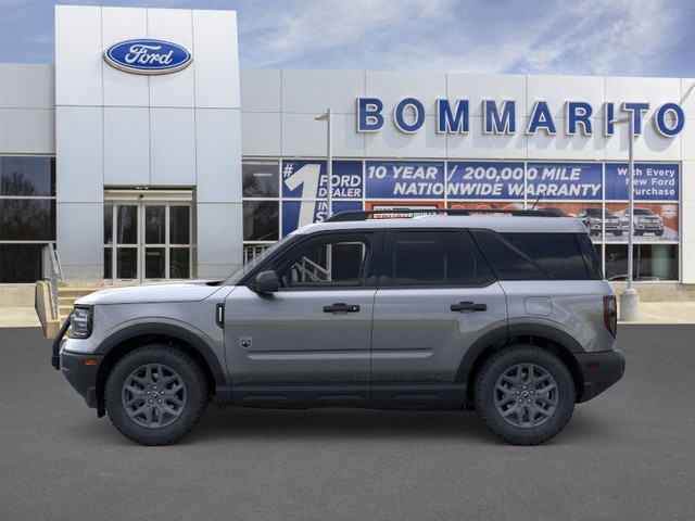 Ford Bronco Sport Vehicle Full-screen Gallery Image 3