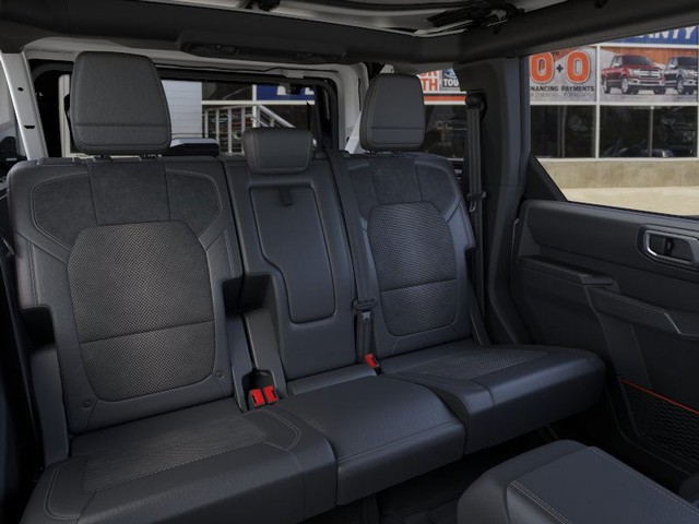 Ford Bronco Vehicle Full-screen Gallery Image 11