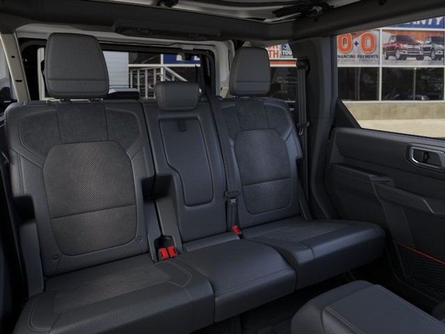 Ford Bronco Vehicle Full-screen Gallery Image 11