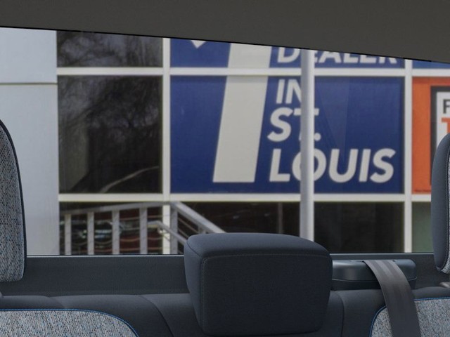 Ford Maverick Vehicle Full-screen Gallery Image 24