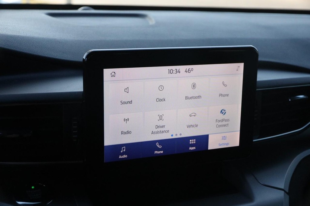 Ford Explorer Vehicle Full-screen Gallery Image 17