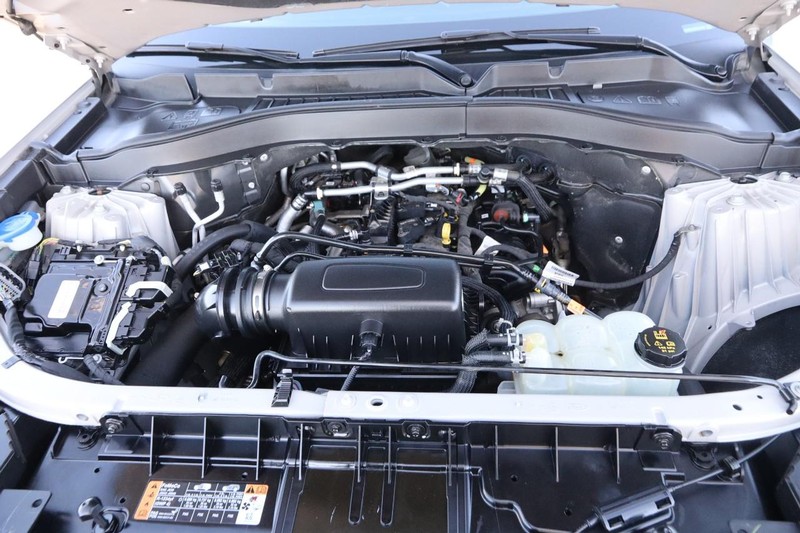 Ford Explorer Vehicle Image 28