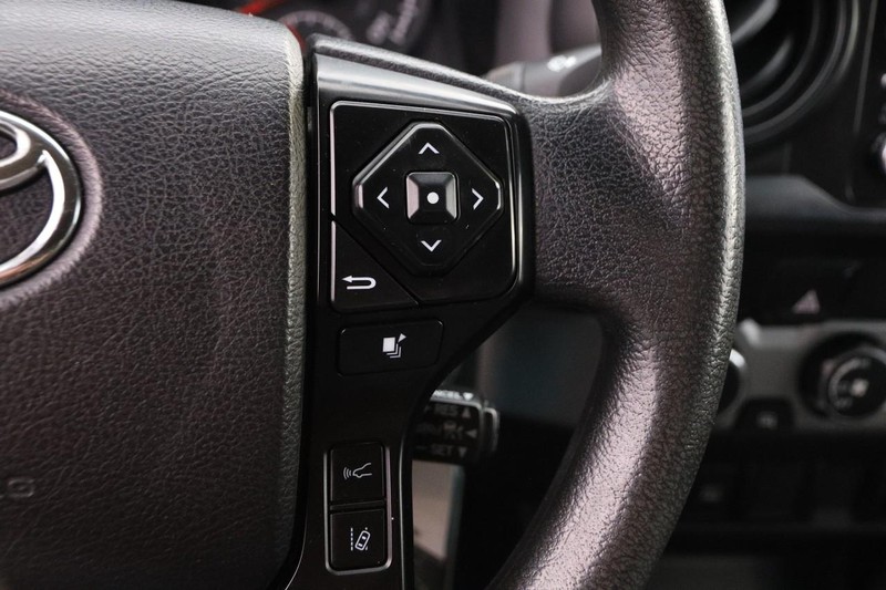 Toyota Tacoma 4WD Vehicle Image 12