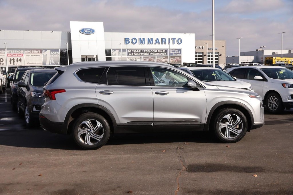 Hyundai Santa Fe Vehicle Image 05