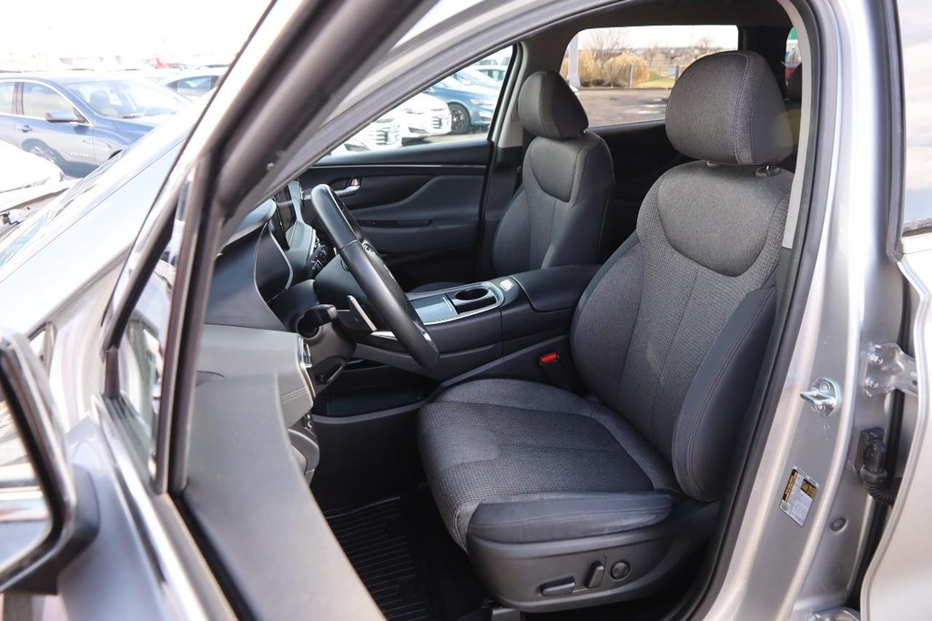 Hyundai Santa Fe Vehicle Image 09