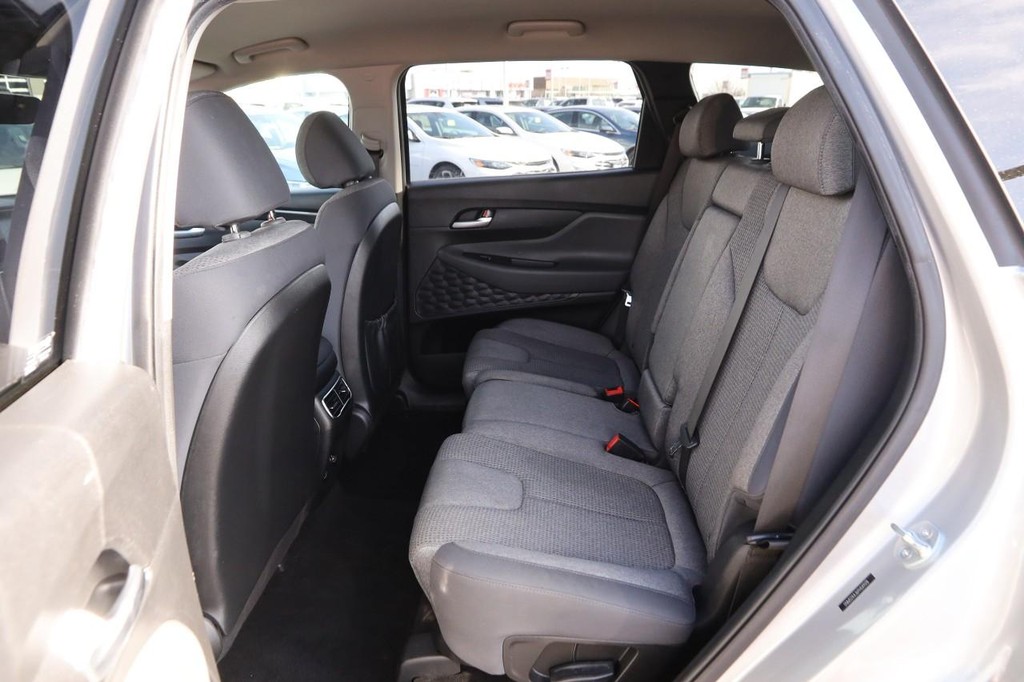 Hyundai Santa Fe Vehicle Image 10