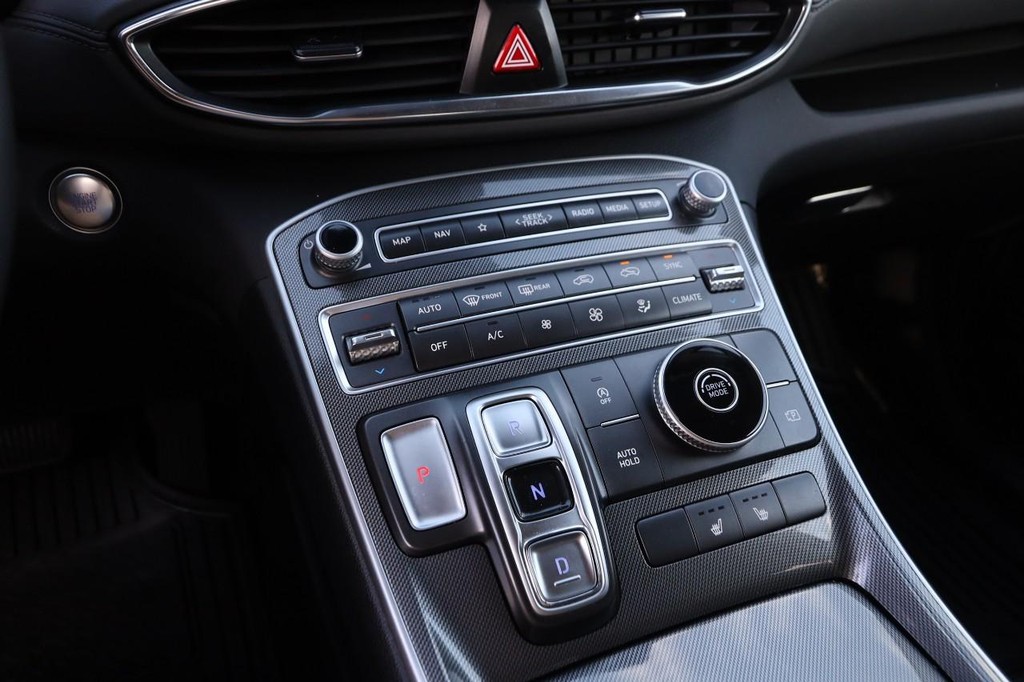 Hyundai Santa Fe Vehicle Image 18