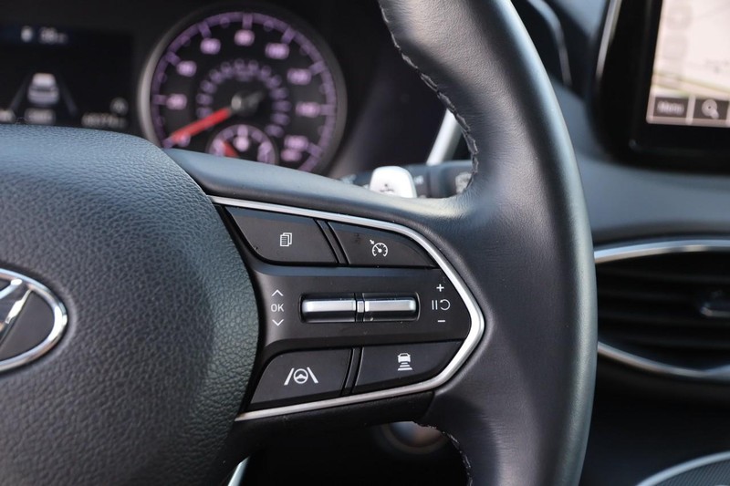 Hyundai Santa Fe Vehicle Image 13