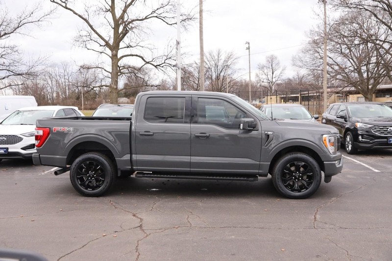 Ford F-150 Vehicle Full-screen Gallery Image 5