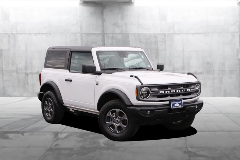 Ford Bronco Vehicle Image 02