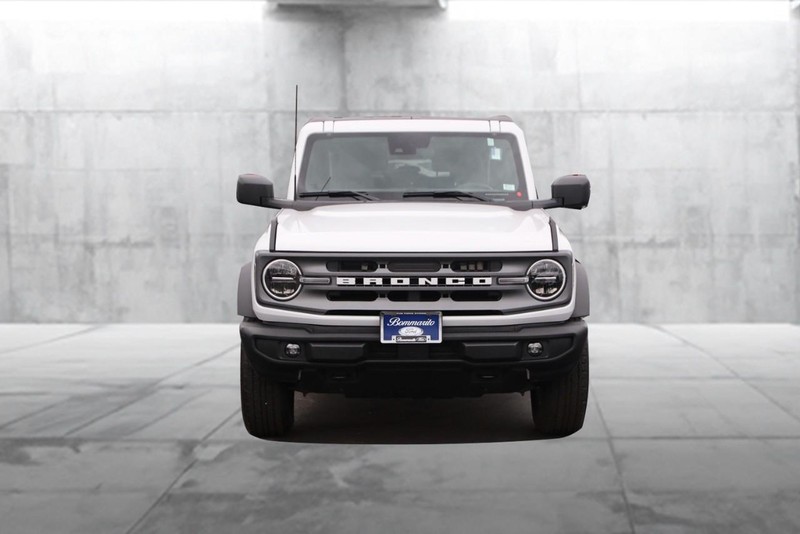 Ford Bronco Vehicle Image 04