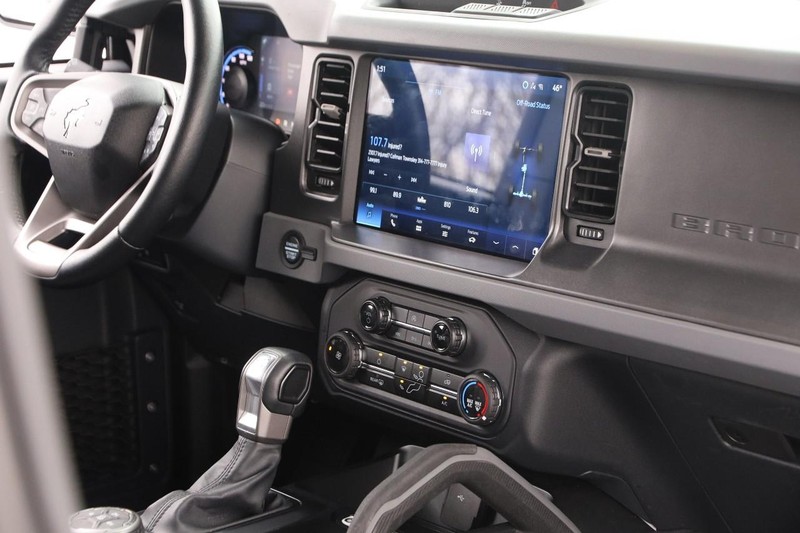 Ford Bronco Vehicle Image 24