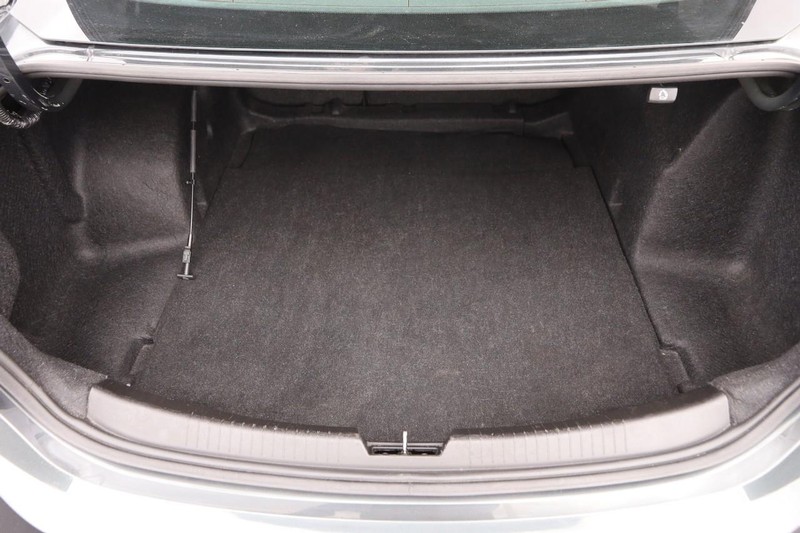 Chevrolet Malibu Vehicle Full-screen Gallery Image 7