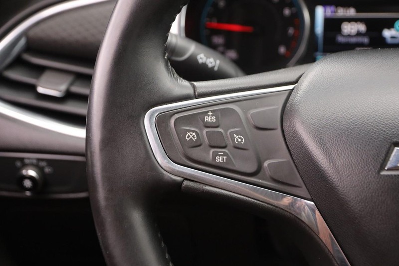 Chevrolet Malibu Vehicle Full-screen Gallery Image 11