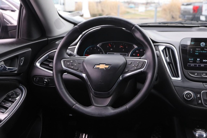 Chevrolet Malibu Vehicle Full-screen Gallery Image 20