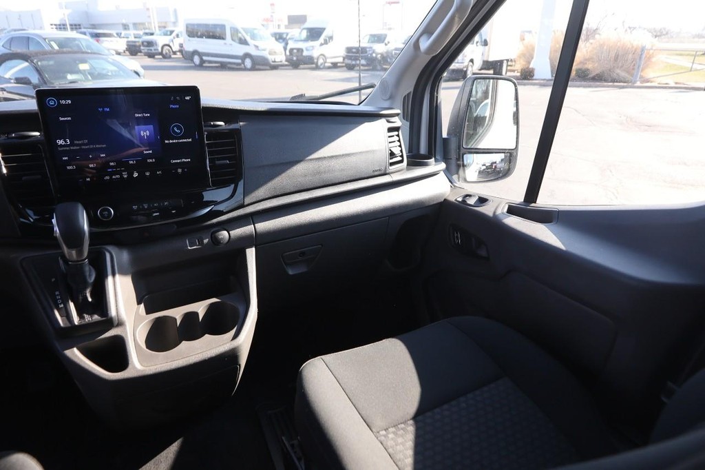 Ford Transit Passenger Wagon Vehicle Image 20