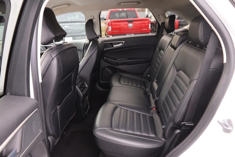 Ford Edge Vehicle Image 09