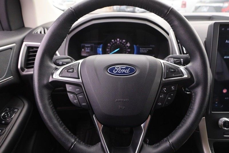 Ford Edge Vehicle Image 10