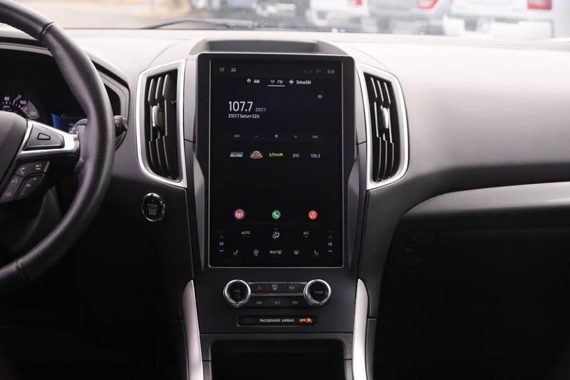 Ford Edge Vehicle Image 23