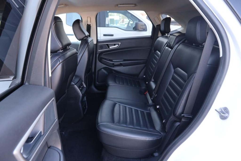 Ford Edge Vehicle Image 09