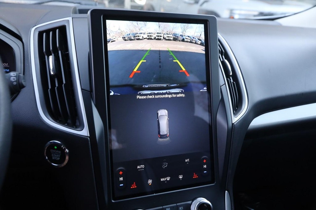 Ford Edge Vehicle Image 16