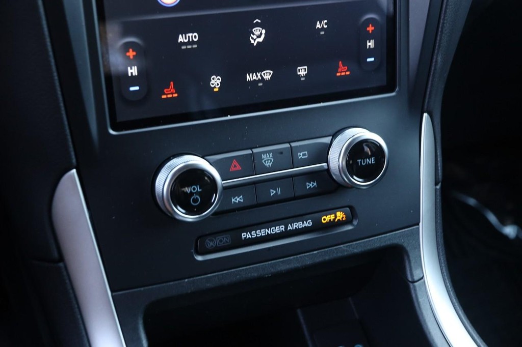 Ford Edge Vehicle Image 17