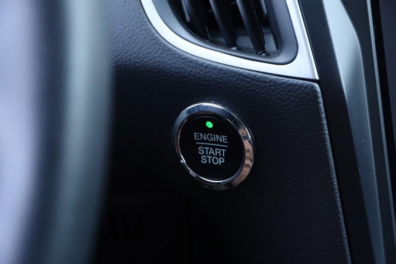 Ford Edge Vehicle Image 14