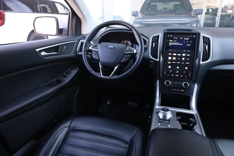 Ford Edge Vehicle Image 20