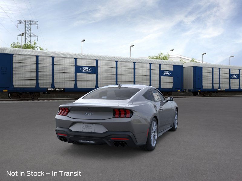 Ford Mustang Vehicle Full-screen Gallery Image 8