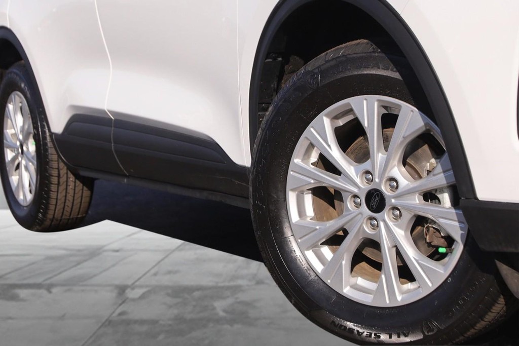 Ford Escape Vehicle Image 03