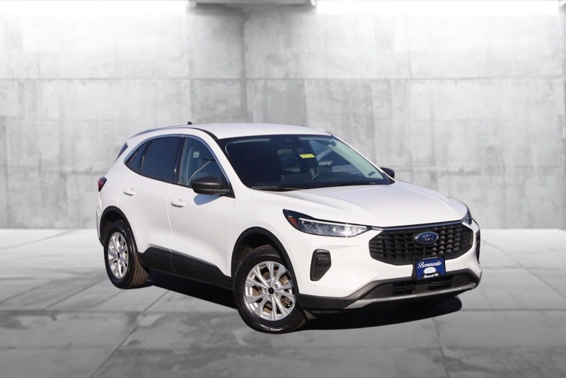 Ford Escape Vehicle Image 02