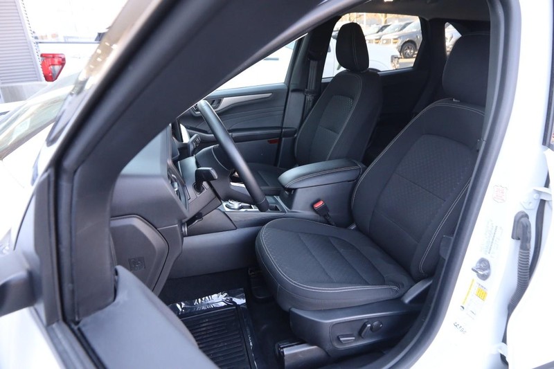 Ford Escape Vehicle Image 09