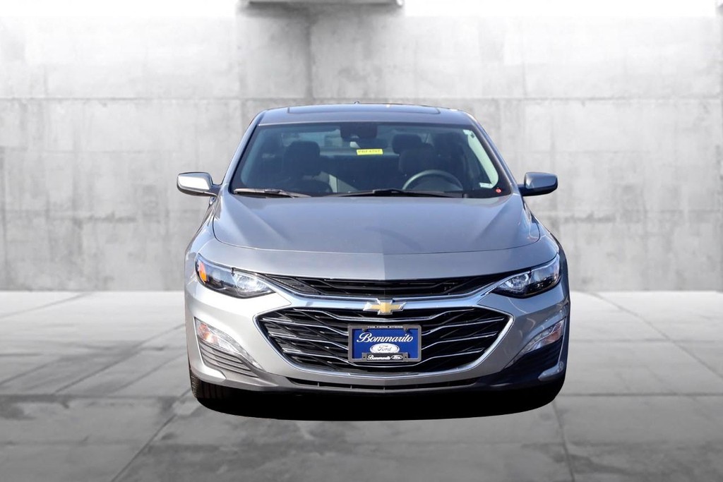 Chevrolet Malibu Vehicle Image 04