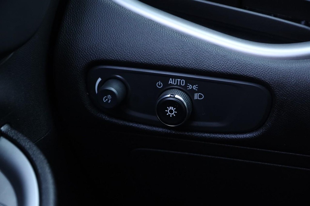 Chevrolet Malibu Vehicle Image 19