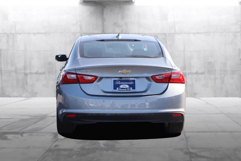 Chevrolet Malibu Vehicle Image 06