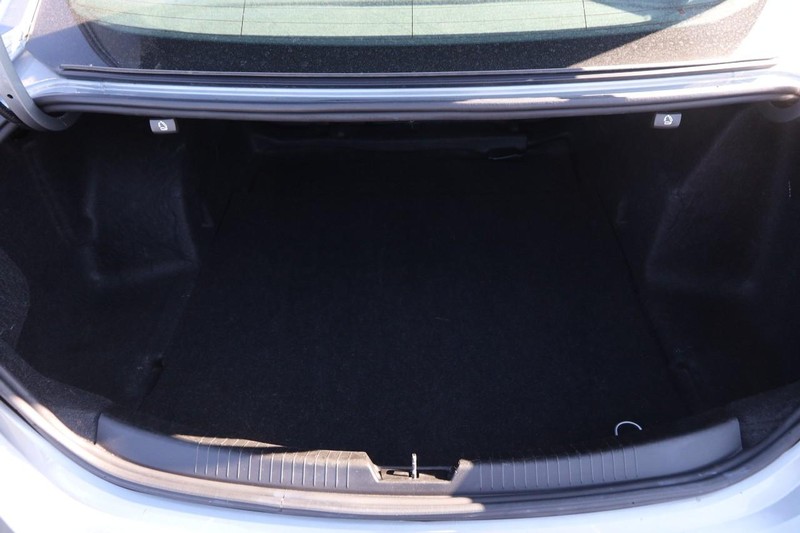 Chevrolet Malibu Vehicle Image 07