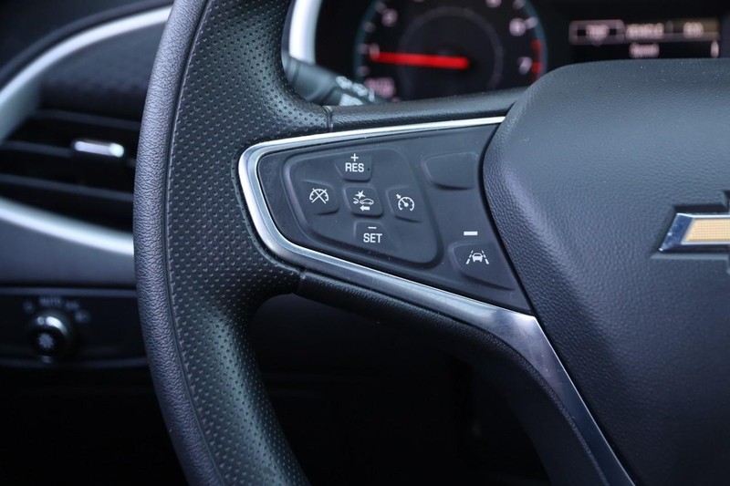 Chevrolet Malibu Vehicle Image 12