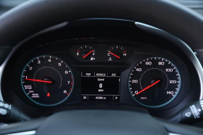 Chevrolet Malibu Vehicle Image 14